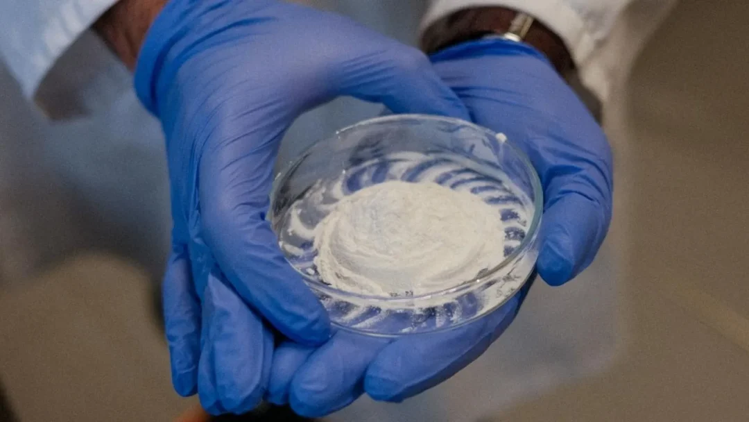 NaturBeads microparticles pictures, a plastic alternative to plastic microbeads.